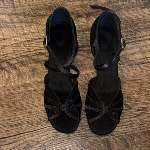 Elegant Black Strappy Women's Sandals